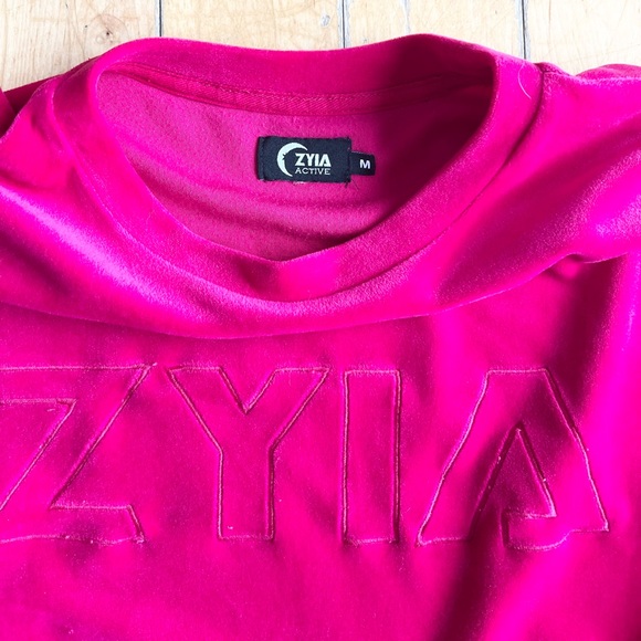 Zyia Activewear Vibrant Pink Crew Neck Soft Sweater Size Medium - Picture 3 of 7
